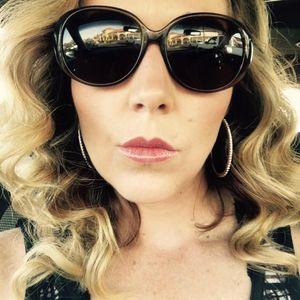 Meet your Posher, Alexandra